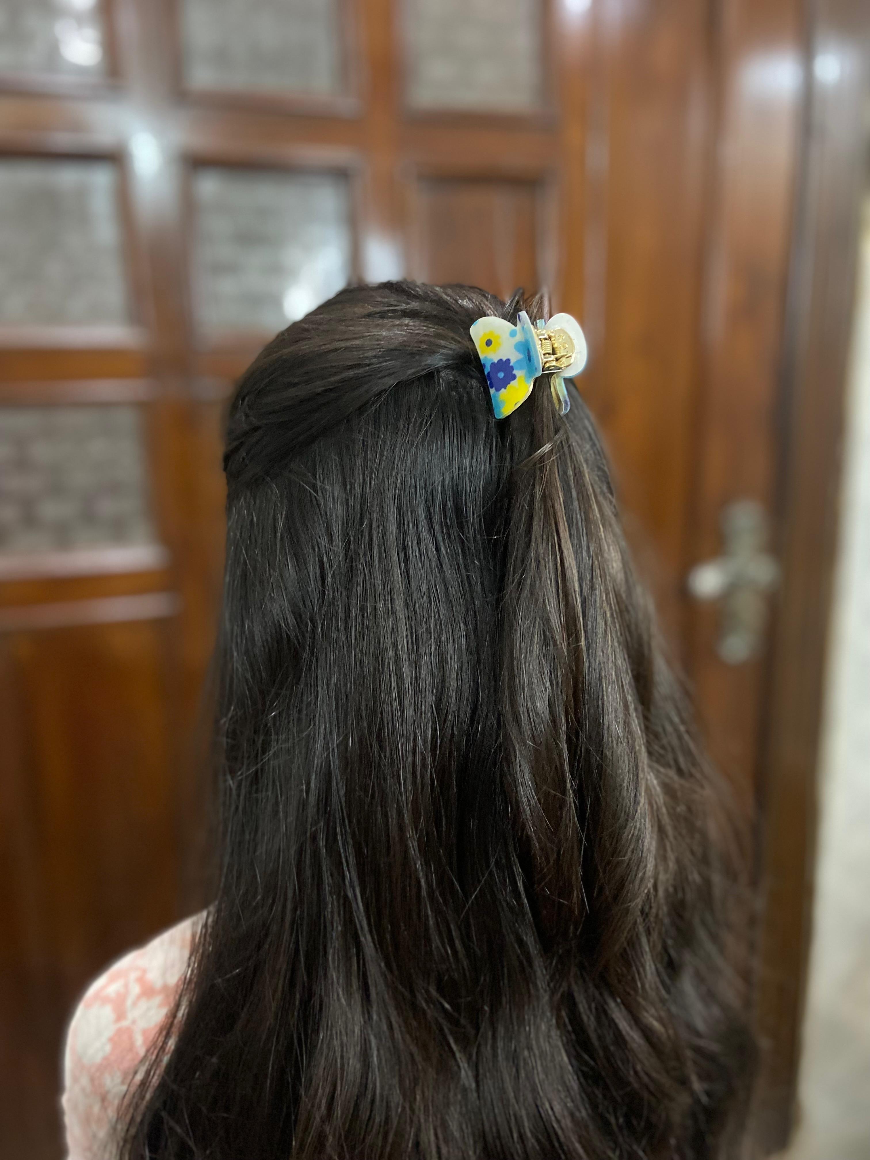 Mini Marble & Acrylic Hair Claw Clips – Stylish Small Hair Accessories for Women & Girls