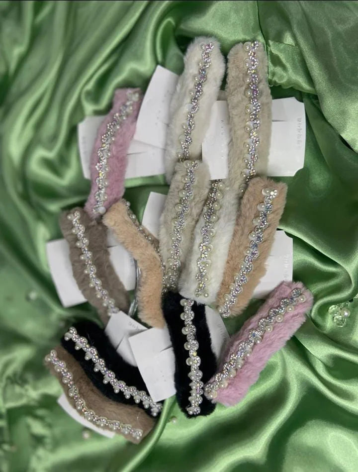 Luxury Fur Pearl Hairpins – Elegant Winter Hair Clips for Women & Girls