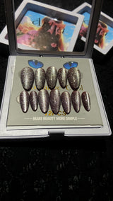 Glitter Press-On Nails | cat eye nails